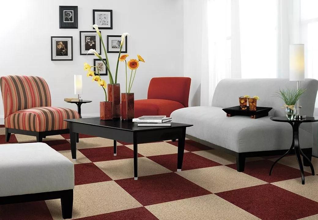 客厅铺瓷砖好，还是地板好？